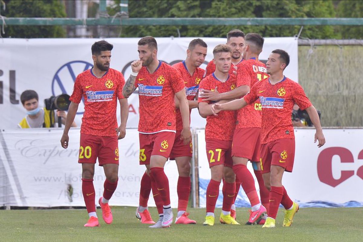 Gigi Becali schimbă strategia la FCSB: „Sunt idiot să mai fac asta? Am toată crema fotbalului românesc!”