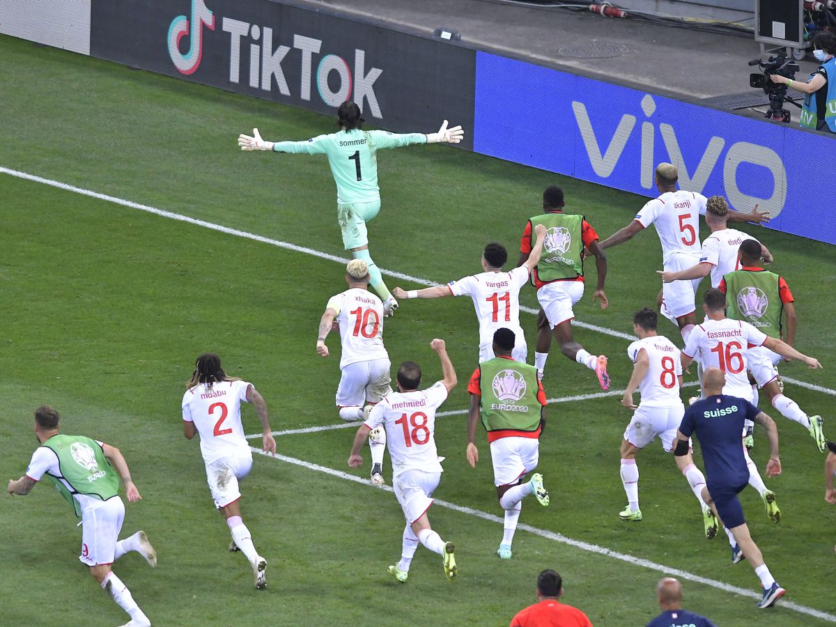 Altercație halucinantă pe Arena Națională » Rudele vedetelor Rabiot, Pogba și Mbappe, aproape de bătaie în tribune! + Scandalul neștiut de pe teren