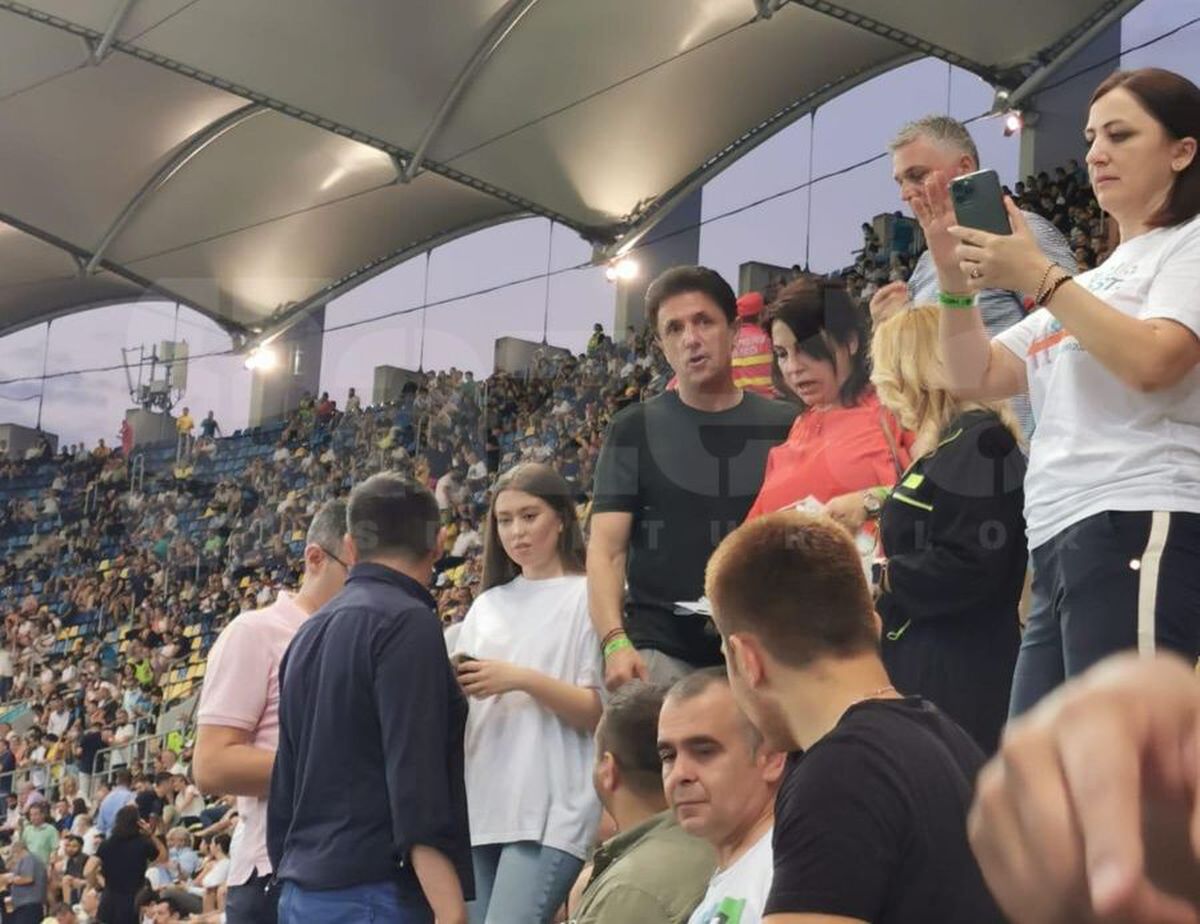 Imagini surprinse de GSP pe Arena Națională: Gică Popescu, tot la tribuna a doua și la Franța - Elveția