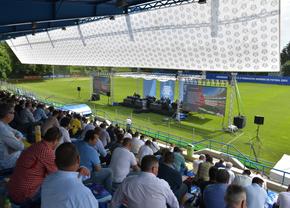 Ode conducătorului iubit » Burleanu, lăudat fără oprire la Adunarea Generală a FRF: „Ne-a conectat la specialiști din cadrul UEFA și FIFA”