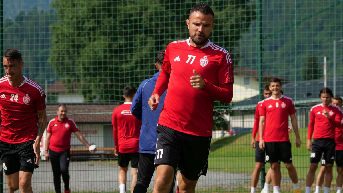 Trei jucători, lăudați de Leo Grozavu la antrenamentul de dimineață » Sepsi joacă azi primul amical + ce supertransfer a încercat