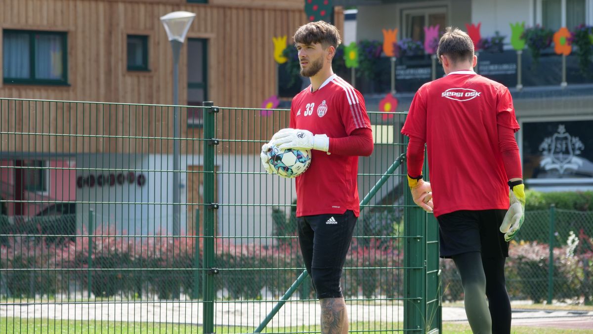 Trei jucători, lăudați de Leo Grozavu la antrenamentul de dimineață » Sepsi joacă azi primul amical + ce supertransfer a încercat