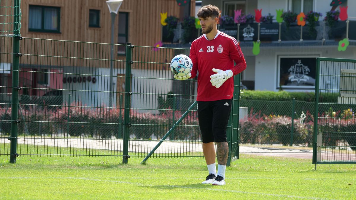 Trei jucători, lăudați de Leo Grozavu la antrenamentul de dimineață » Sepsi joacă azi primul amical + ce supertransfer a încercat