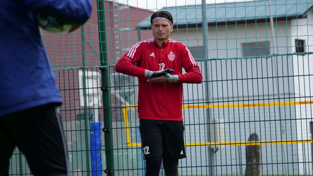 Trei jucători, lăudați de Leo Grozavu la antrenamentul de dimineață » Sepsi joacă azi primul amical + ce supertransfer a încercat