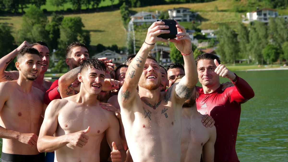 Vederi din Kaprun » Echipa Gazetei s-a „infiltrat” în cantonamentul lui Sepsi din Austria. Bogdan Mitrea, în rol de fotograf