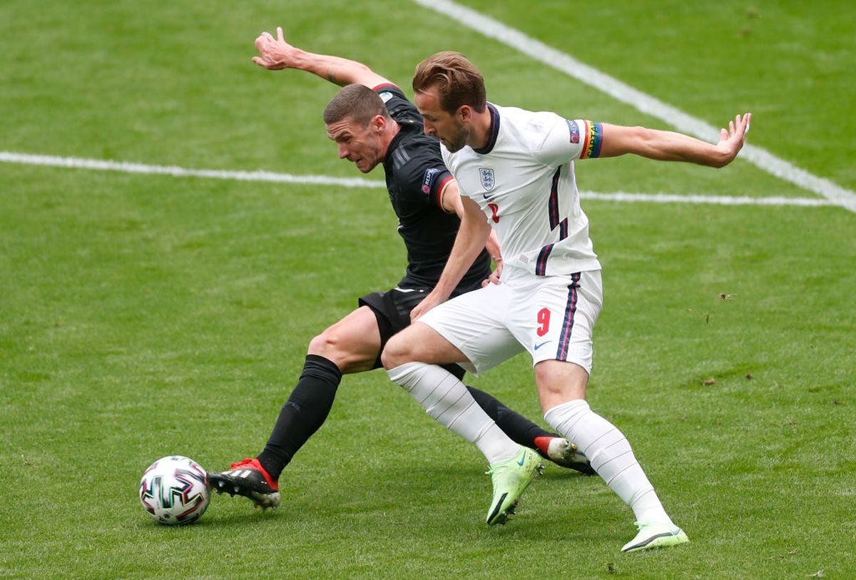 Două momente tari la Anglia - Germania 2-0 » Ce a cerut Haaland la pauză + reacția virală a lui Rio Ferdinand de la final
