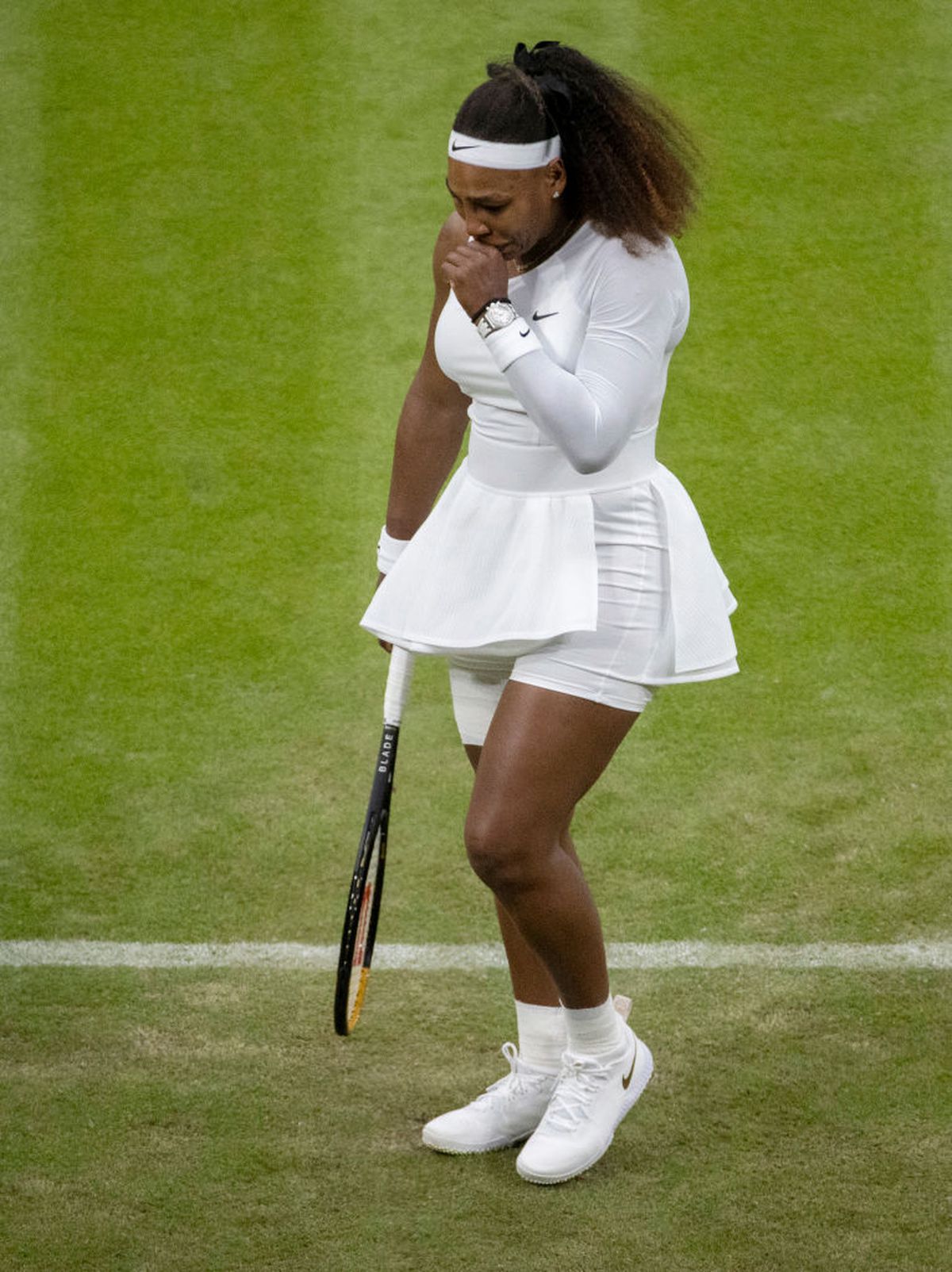 Serena Williams a abandonat în primul meci de la Wimbledon! Imagini dureroase: s-a prăbușit în genunchi și a început să plângă