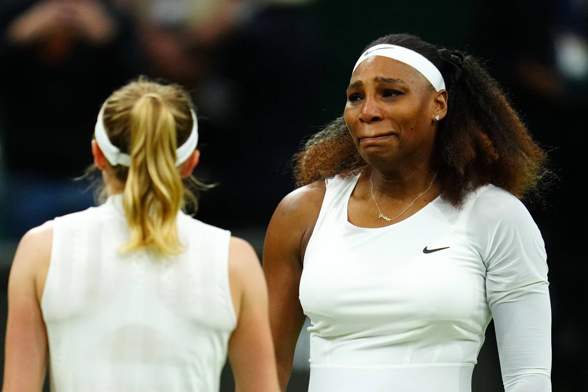 Serena Williams a abandonat în primul meci de la Wimbledon! Imagini dureroase: s-a prăbușit în genunchi și a început să plângă