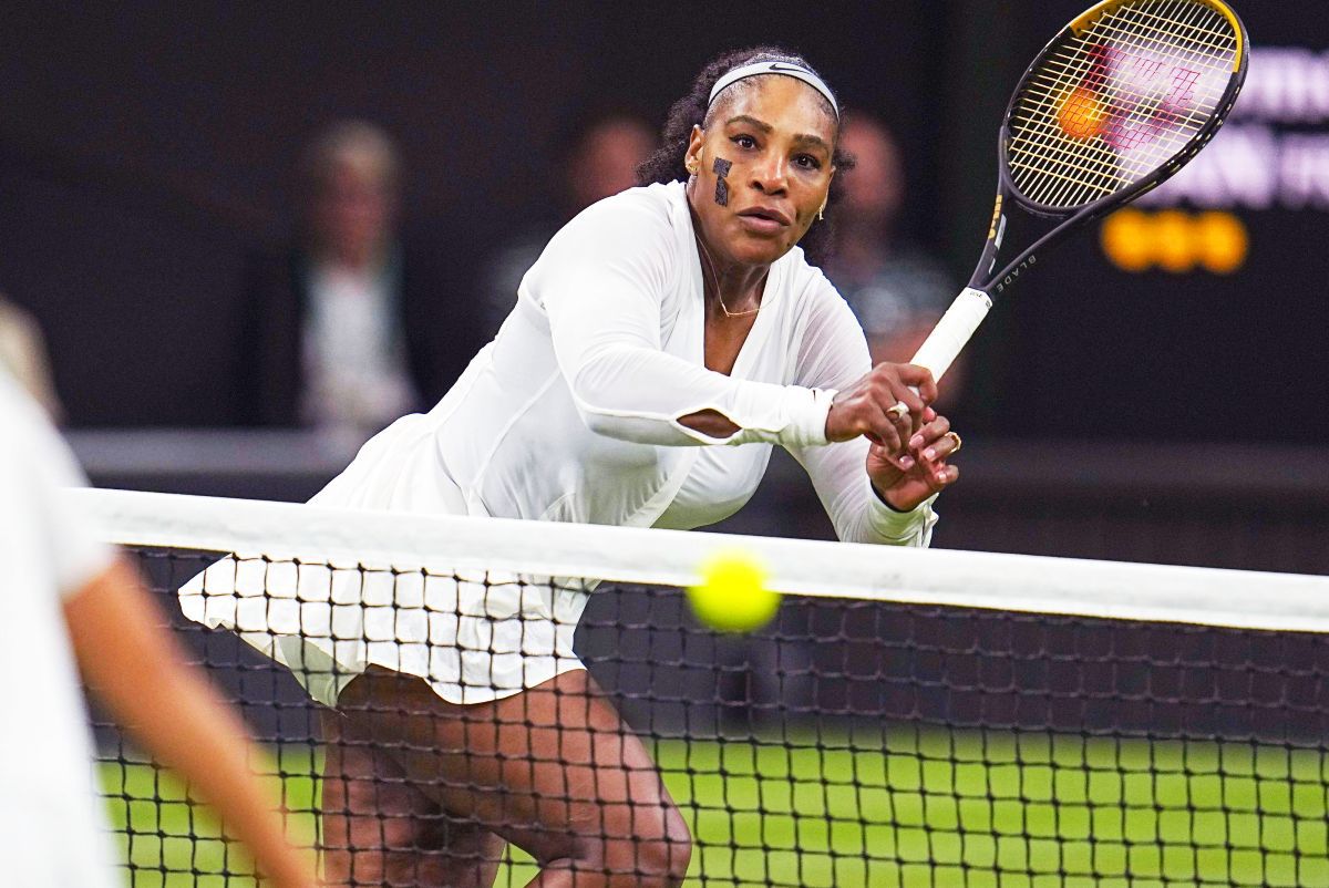 De ce a purtat Serena Williams plasturi negri pe obrazul drept în primul tur la Wimbledon 2022