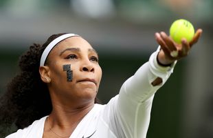 De ce a purtat Serena Williams plasturi negri pe obrazul drept în primul tur la Wimbledon 2022