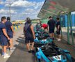 Au dat balonul de rugby pe viteză! În plină pregătire pentru Mondial, „stejarii” s-au întrecut azi la karting: „Ce încet merg” / „Nu au putere astea, suntem prea grei”