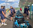 Au dat balonul de rugby pe viteză! În plină pregătire pentru Mondial, „stejarii” s-au întrecut azi la karting: „Ce încet merg” / „Nu au putere astea, suntem prea grei”