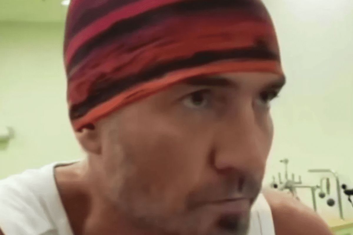 Cum arată acum Roman Kostomarov, după ce medicii i-au amputat ambele picioare și mâinile din încheieturi » Rusul se acomodează cu noua viață