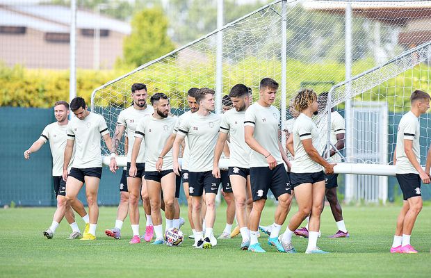 Rapidiștii asudă » Incursiune prin antrenamentele lui Mutu: cine impresionează la flotări, cum a sărbătorit Kait 25 de ani + Schimbarea „Briliantului”