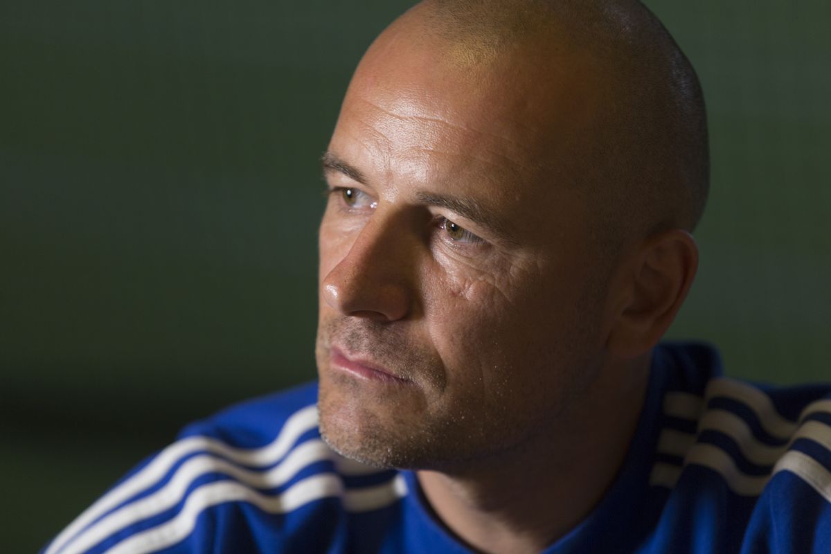 Omul acuzat că lucrează antrenorii la FCU Craiova rupe tăcerea într-un interviu exploziv: „Mititelu ar fi nebun să țină un informator într-un post important?”+ explică „scandalul” cu Janeiro și spune ce l-ar face să plece imediat