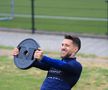 US Air Force FCSB! Cum arată un antrenament de forță marca Thomas Neubert: lui Dawa nu-i rezistă nici „săniile” de peste 40 de kg
