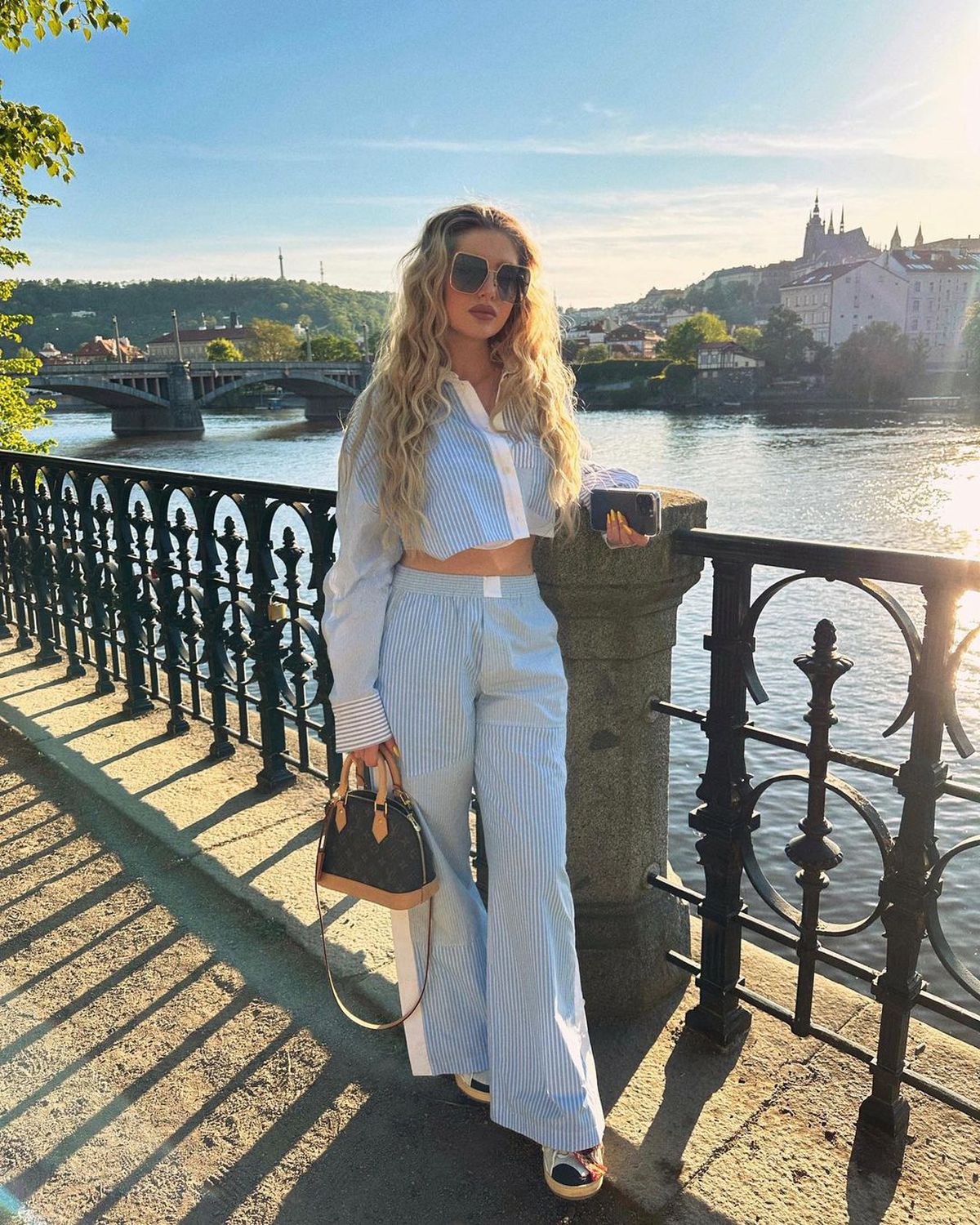 Cine este surpriza pregătită de Edi Iordănescu pentru amicalele din această lună » Soție franțuzoaică, are dublă cetățenie si e pasionat de golf