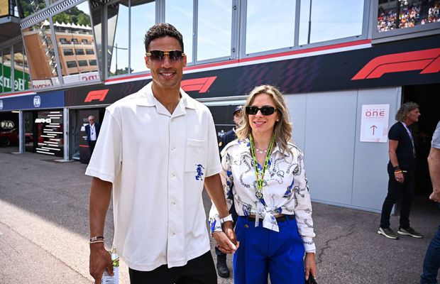 Ar putea fi surpriza verii în mercato » Cu cine negociază Raphael Varane