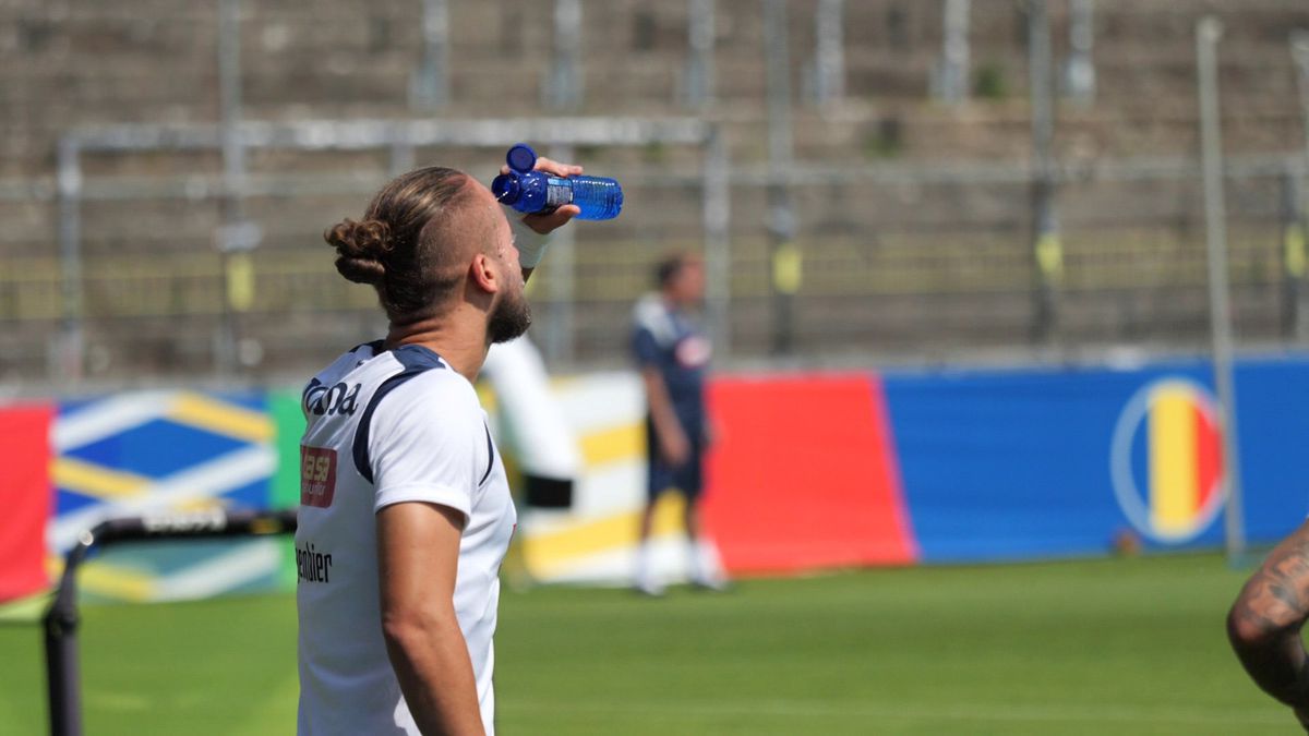 Olandezii sunt impresionați de povestea unui „tricolor”: „A lucrat la fabrică, iar acum e cel mai bun la Campionatul European!”