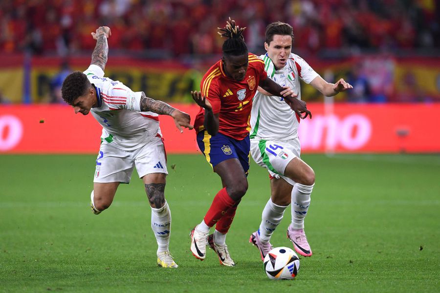 Nici cu ajutorul lui Federico Chiesa, Giovanni Di Lorenzo nu i-a făcut față lui Nico Williams contra Spaniei (0-1) / Foto: Imago Teoria interesantă lansată de fostul mare fundaș italian: „Este un aspect psihologic”. Motivul pentru care s-ar accidenta tot mai mult fotbaliștii de astăzi