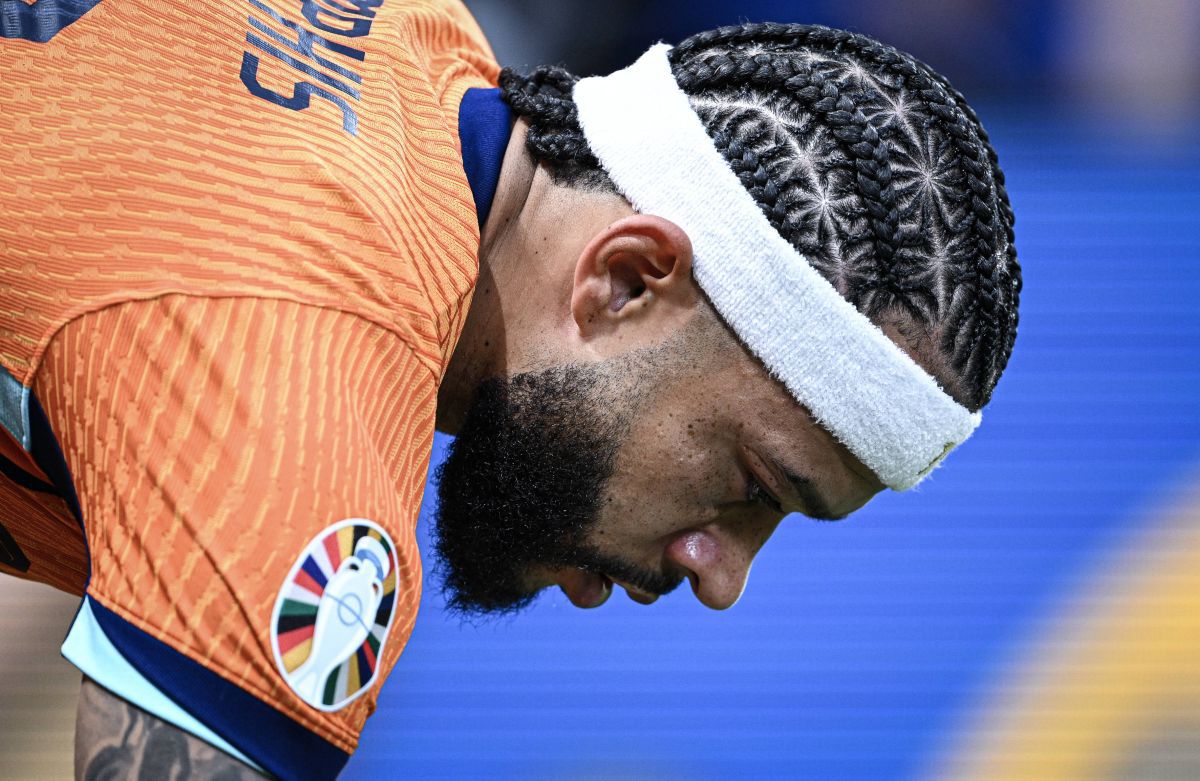 Îl mai recunoști? Memphis Depay și-a schimbat total look-ul înaintea disputei cu România de la Euro 2024: „Și prietenei mele îi place!”