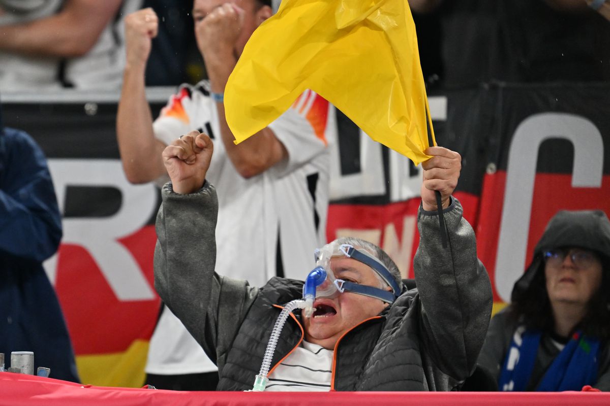 Dărâmați, dar împreună » Ce s-a întâmplat după finalul dureros din Germania - Danemarca: gestul lui Eriksen și jucătorul care nu se putea ridica