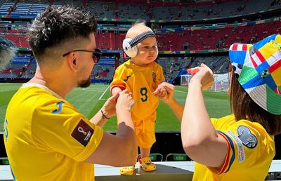 A cucerit internetul! Cel mai mic suporter român de la Euro 2024 e nepotul lui George Pușcaș