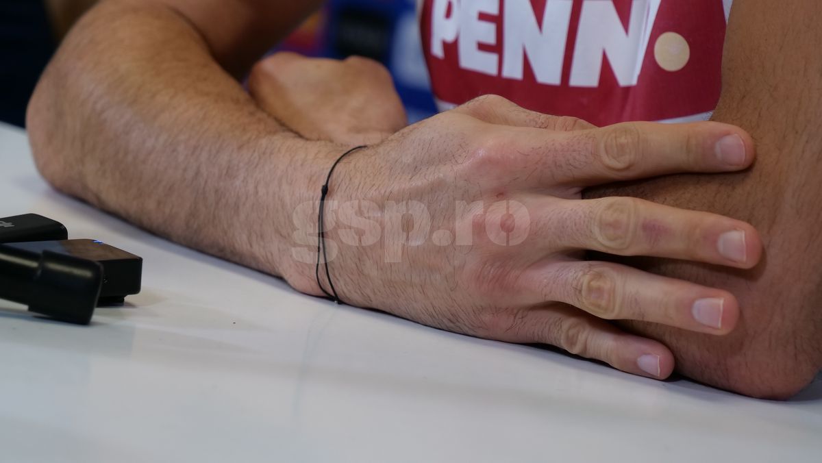 Detaliul surprins de GSP »  Cum arată mâinile care apără România la EURO 2024