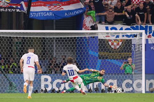 Donnarumma a apărat deja un penalty la acest Euro, contra croatului Luka Modric / Foto: Imago