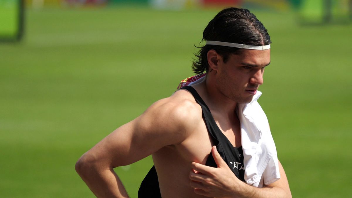 Olandezii sunt impresionați de povestea unui „tricolor”: „A lucrat la fabrică, iar acum e cel mai bun la Campionatul European!”