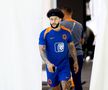 Memphis Depay a asortat la freza afro o bentiță neagră, fără logoul 10 pe frunte / Foto: Imago