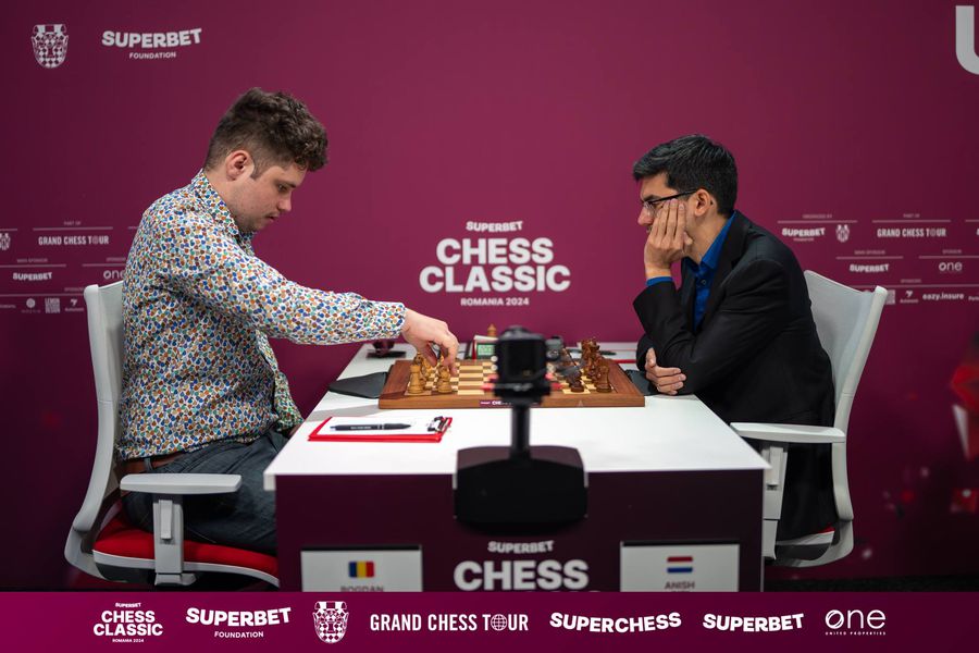 A doua rundă a Superbet Chess Classic România 2024 s-a încheiat cu o singură victorie și patru remize