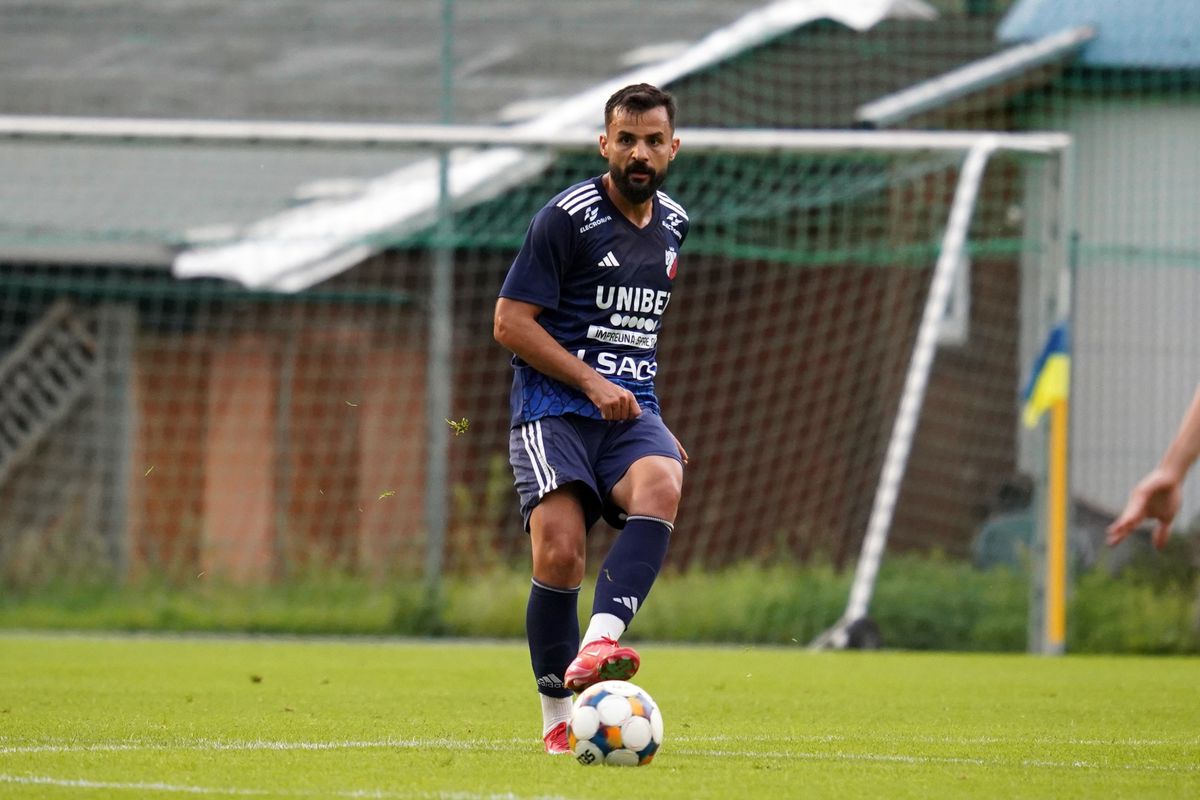 Mărturie halucinantă în scandalul-monstru din Superliga: „A intrat peste jucător în cameră și l-a îmbrâncit peste masă. Un ciob i-a intrat în spate, îi putea fi fatal!”