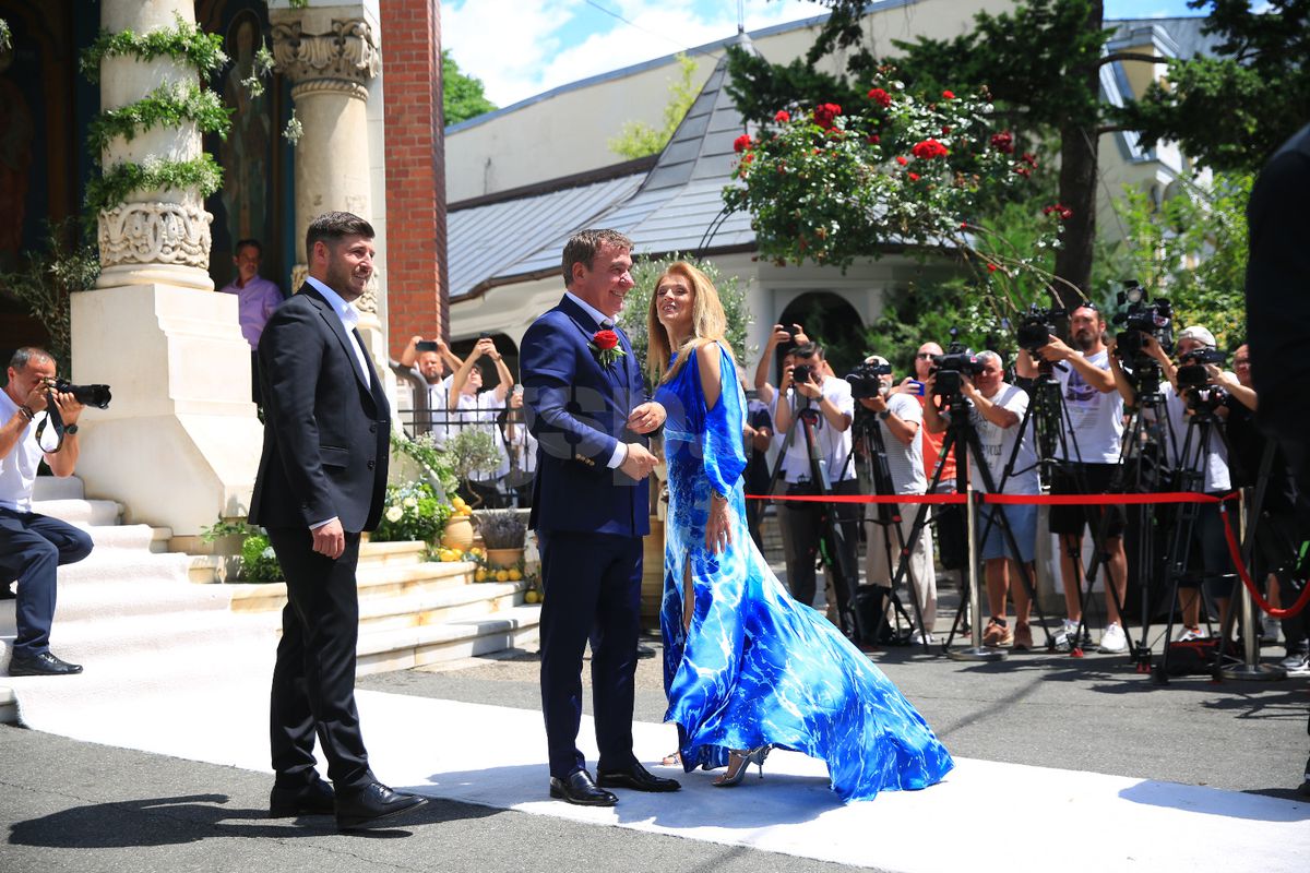 Kira Hagi a ajuns la biserica pentru slujba religioasa. Foto Ionuț Iordache