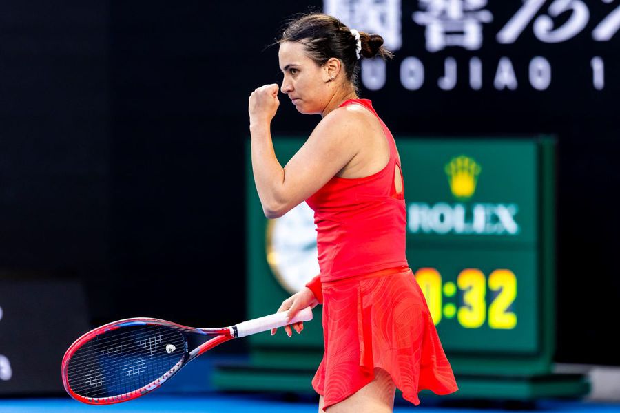 Gabriela Ruse în meciul de la Australian Open cu Madison Keys Foto: Imago Images Două românce în acțiune în prima zi de la Wimbledon » Gabriela Ruse, reeditare a unui duel încins de la Australian Open