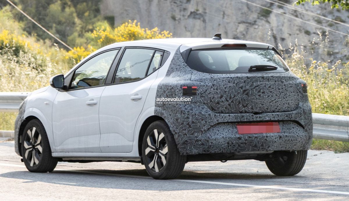 Imagini cu noua Dacia Sandero