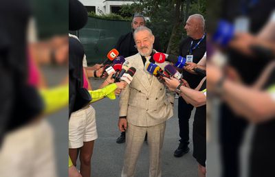 Cum a apărut Gigi Becali la nunta cuplului Kira Hagi - Thomas Ferfelis: „Am inima nebună, îmi vine să dansez!”