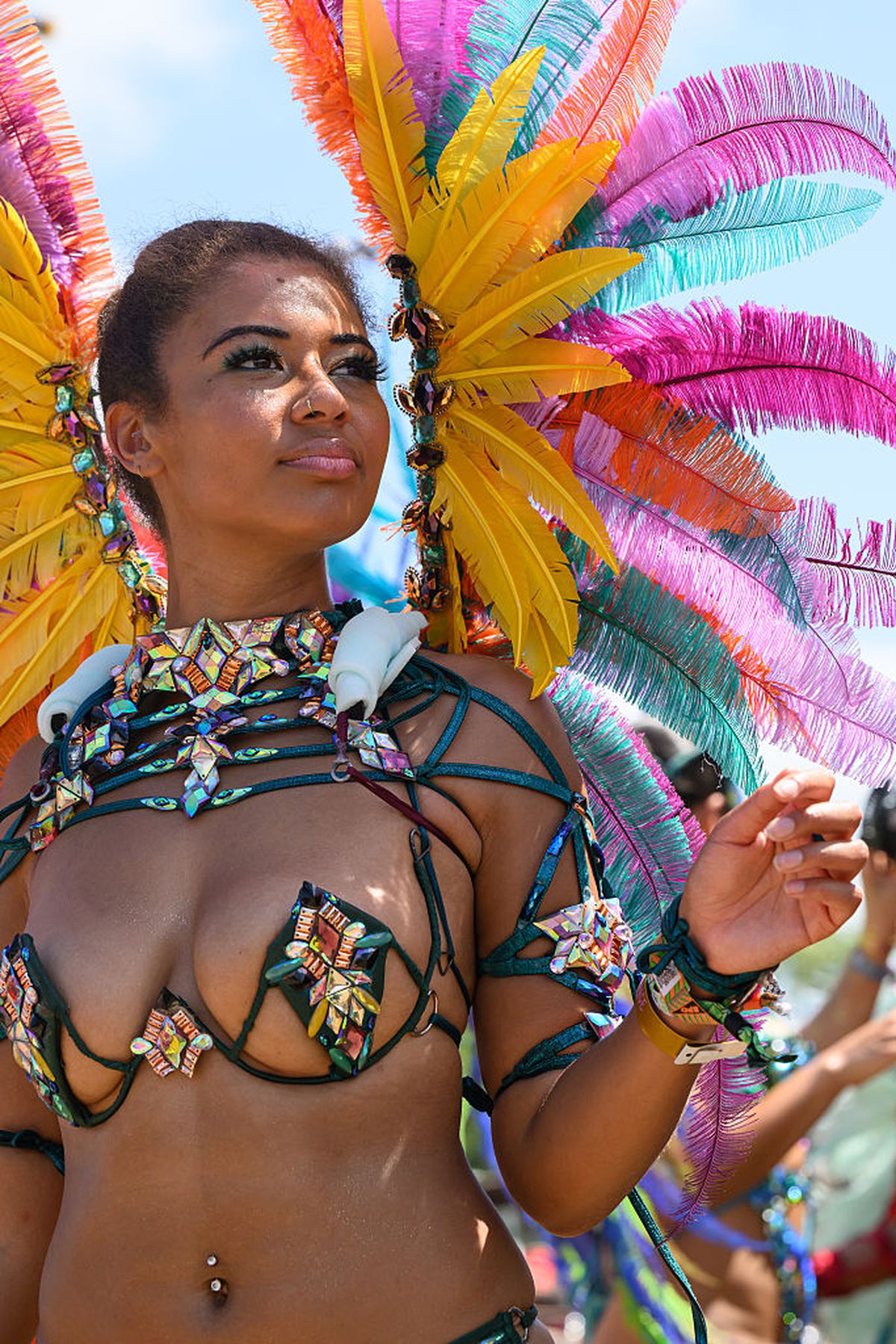 Glastonbury, festivalul favorit al lui Jamie Carragher, plin de controverse în 2025 » Peste 200.000 de participanți: sute de steaguri ale Palestinei, femei în costume provocatoare și un mesaj scandalos