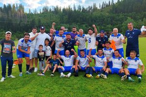 Trei jucători cu peste 150 de meciuri în „A” au pus umărul la o promovare istorică în Liga 3! + Fostul vârf al lui Rotaru s-a retras după meci și își începe misiunea penticostală: „Un drum în care cred cu tărie”