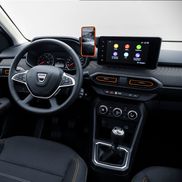 Imagini cu noua Dacia Sandero