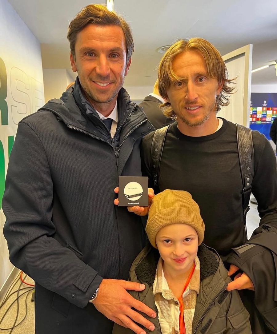 Dezvăluiri despre unul dintre „locotenenții” lui Mircea Lucescu: „Aveți de la mine suma asta, tu, tu, tu! Când a văzut nea Mircea ce mașină am...”