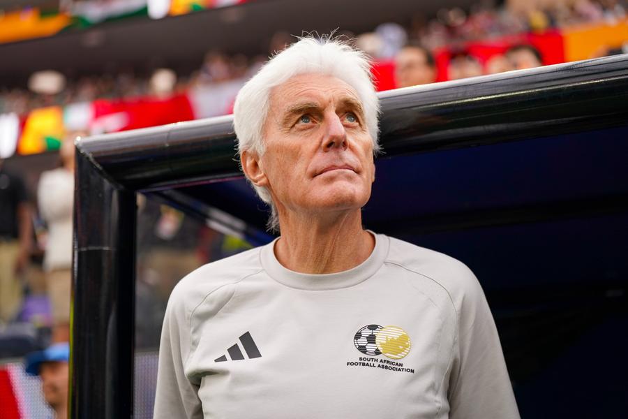 După eșecul din șaisprezecimi, Hugo Broos a făcut anunțul despre viitorul său: „Cu siguranță”