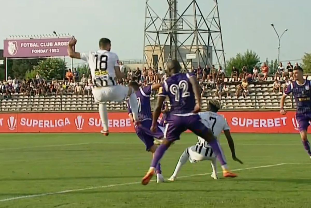 A gafat, apoi s-a revanșat! Straton, „înger și demon” la debutul oficial la FC Argeș