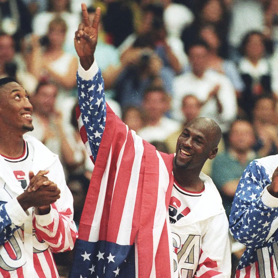 Michael Jordan este recunoscut ca cel mai mare jucător de baschet al tuturor timpurilor Cel mai tare meci nevăzut de nimeni
