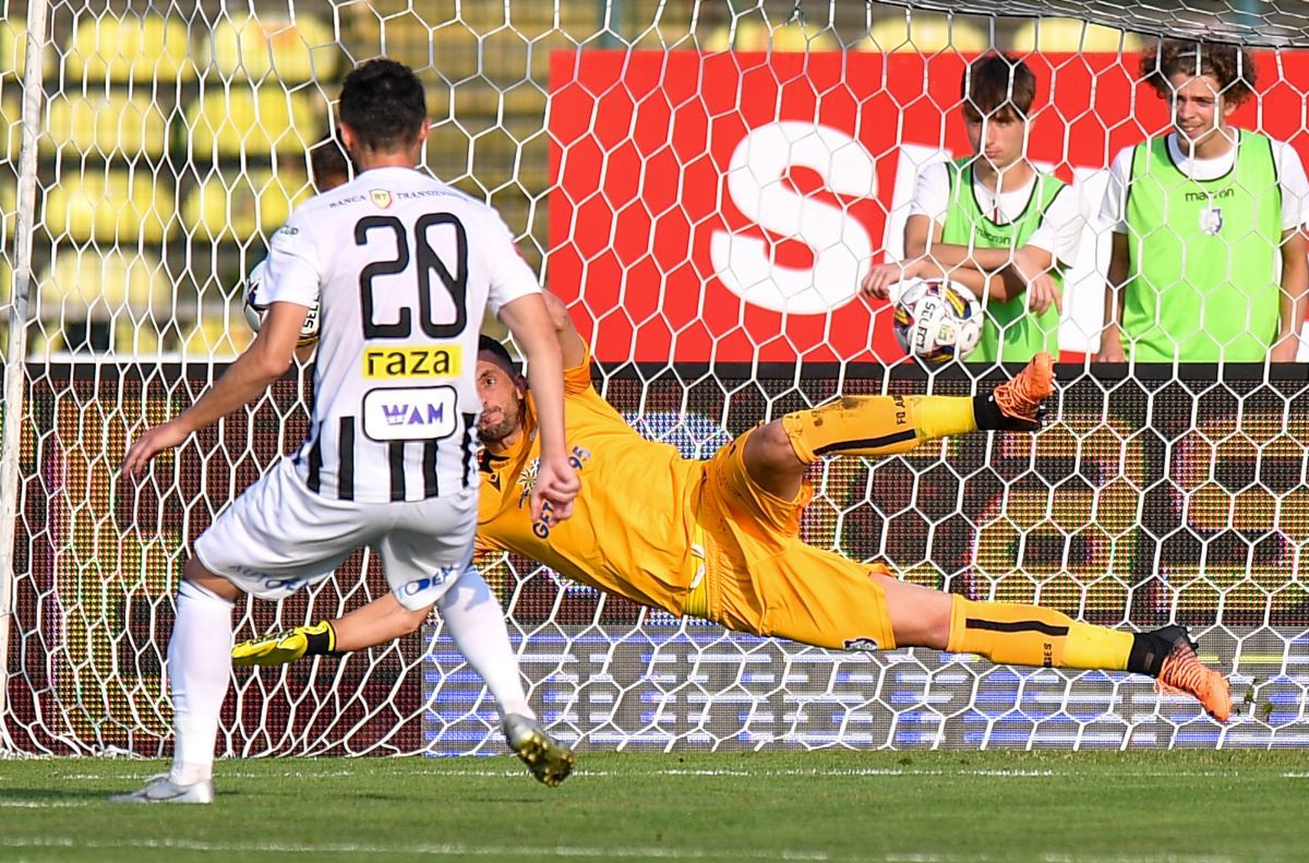 A gafat, apoi s-a revanșat! Straton, „înger și demon” la debutul oficial la FC Argeș