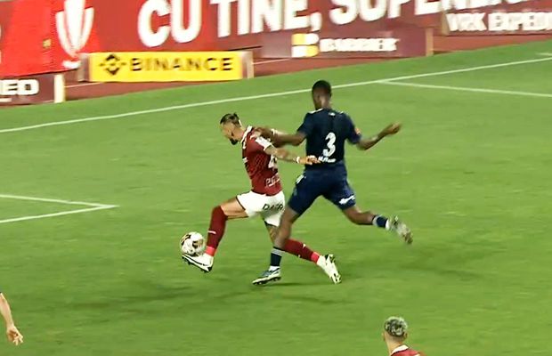 Un fost arbitru a analizat faza în care Rapid a cerut penalty » Verdict categoric
