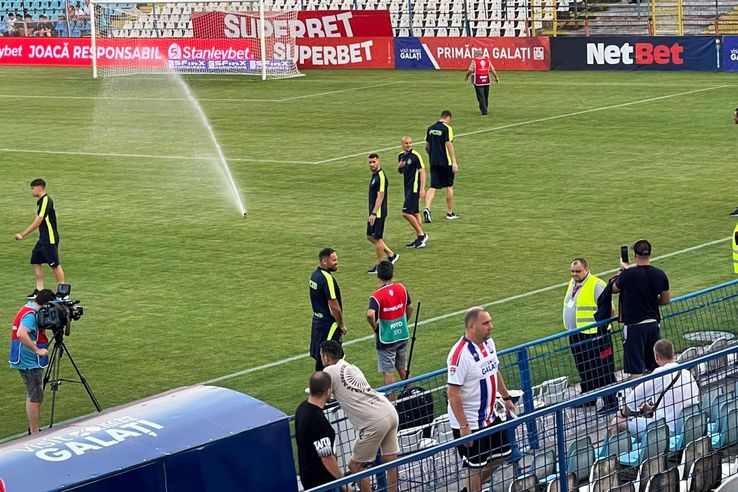 Reporterii GSP au luat „pulsul” meciului, înainte de Oțelul - FCSB / foto: Vlad Nedelea (Gazeta Sporturilor)