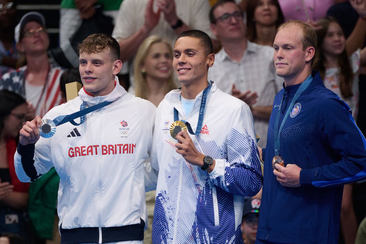 „Ar fi trebuit să plâng ca un bărbat adevărat” » David Popovici, dialog cu cărțile pe față: „Plec să scap de atenție și recompense”