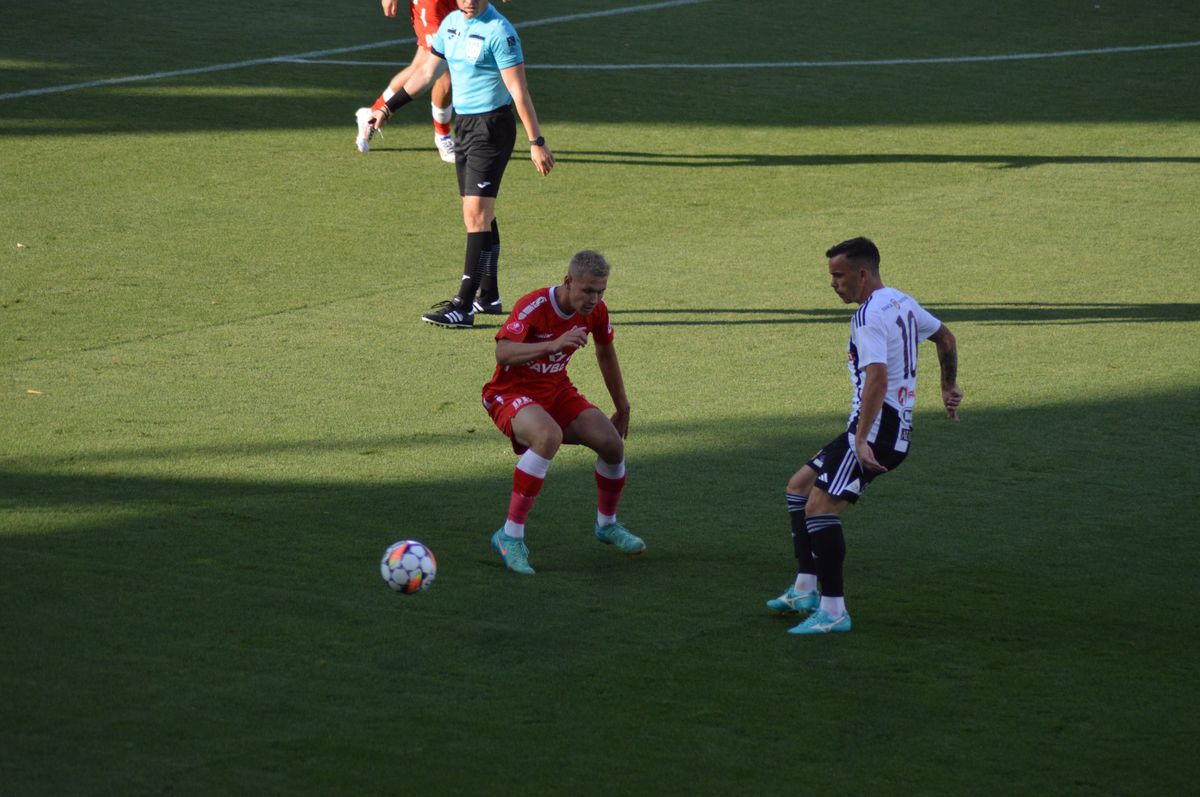 Ioan Ovidiu Sabău și-a criticat jucătorii după remiza cu UTA: „Destul de lenți și crispați”