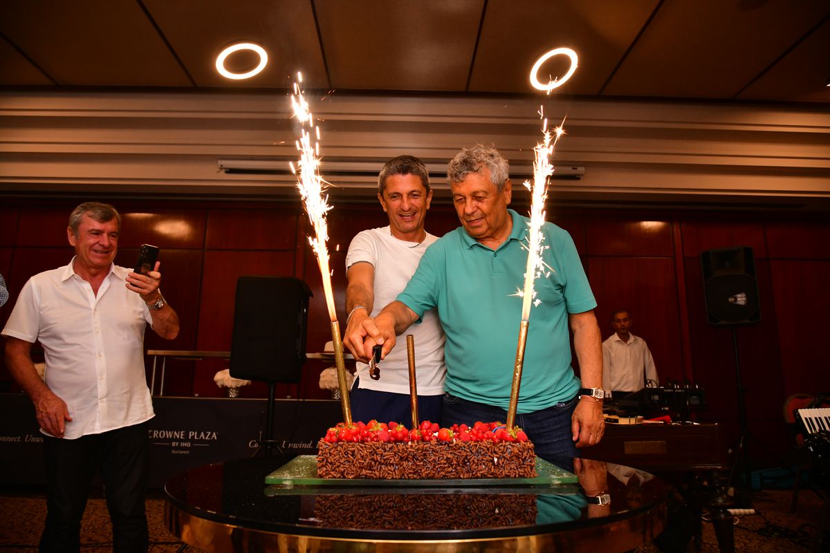 Imagini memorabile de la petrecerea lui Mircea Lucescu! George Copos a „rupt ariciul” buzunarului și a aruncat timid cu bani în lăutari